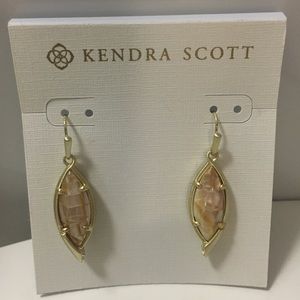 Never worn Kendra Scott earrings!